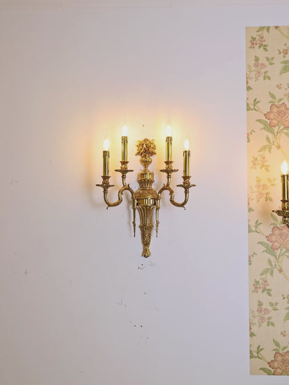 Triomphe Lys Brass Sconce
